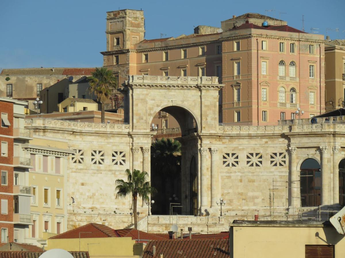 Luna Rossa Rooms Cagliari Eksteriør billede