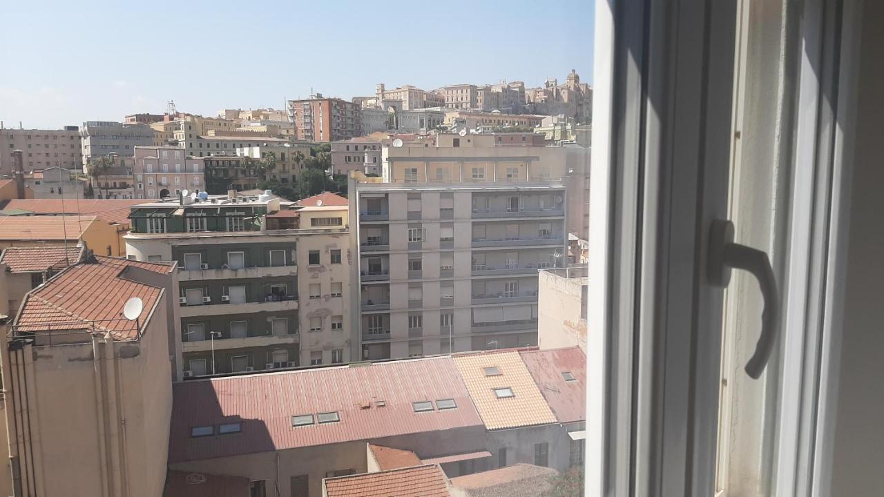 Luna Rossa Rooms Cagliari Eksteriør billede